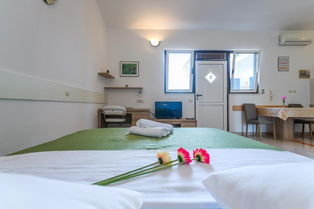 Apartmani Nena Задар Екстериор снимка